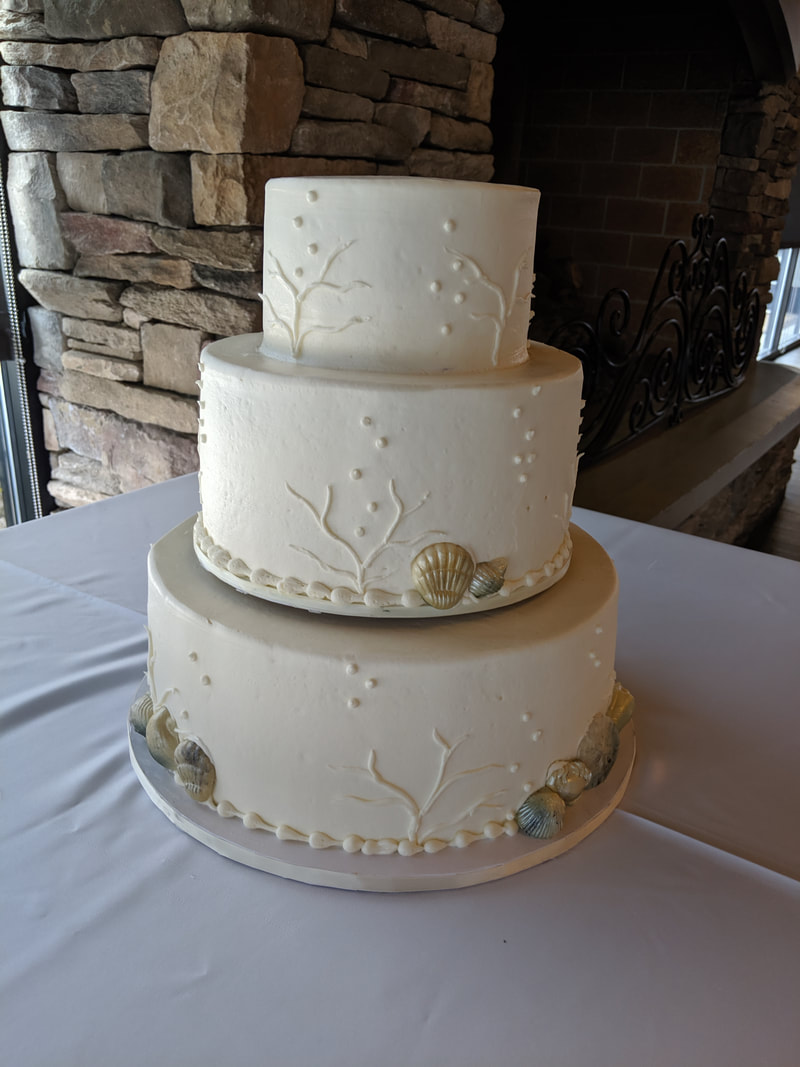 Wedding Cake at the Crossings in Carlsbad CA